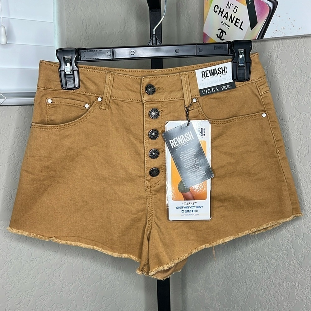 444 - ReWash NWT Tan Button Fly Jean Shorts, Size 27